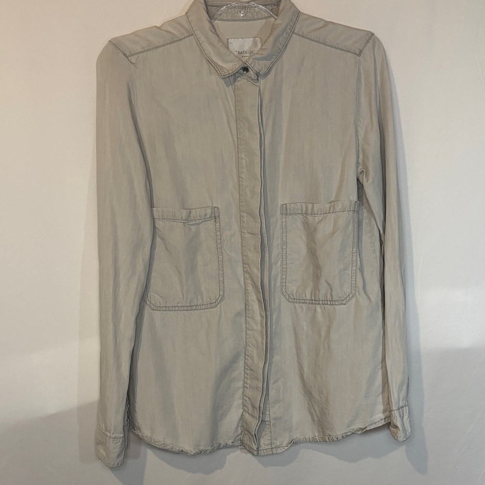Zara trafaluc Light Gray button down shirt women’s